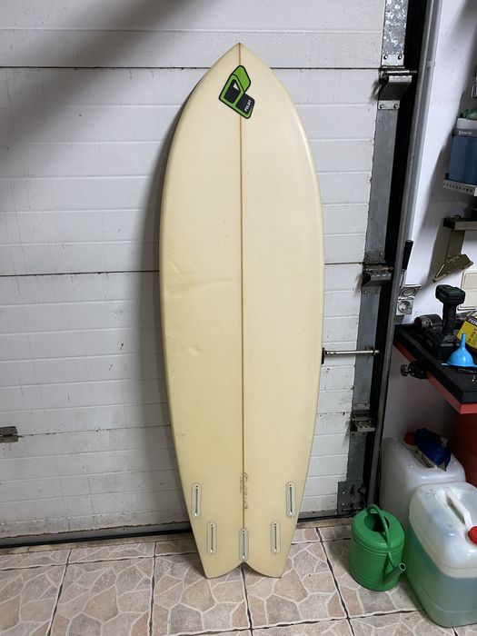 Prancha twin quad ou tri fin 6’0