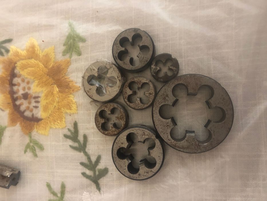 Продам метчик разные