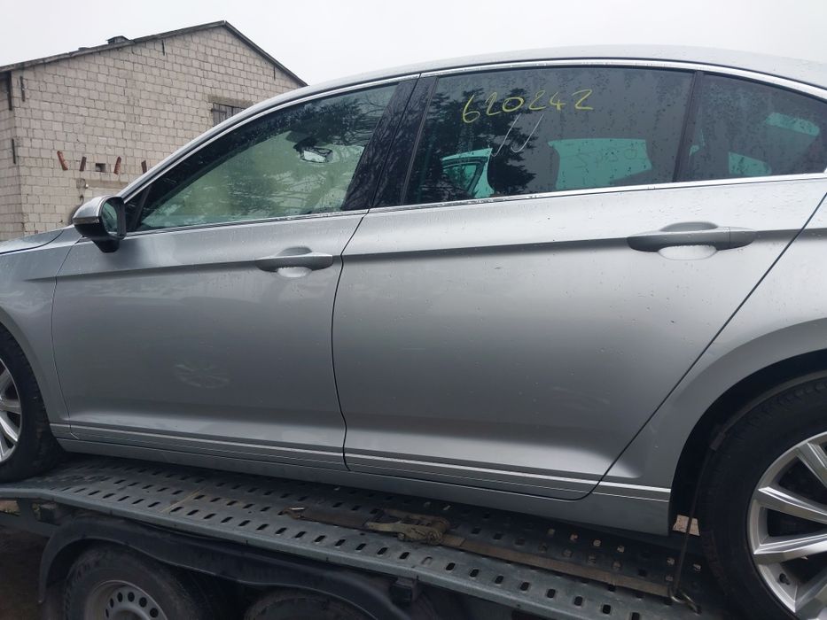Drzwi prawe lewe przód tył vw passat b8 kolor la7w