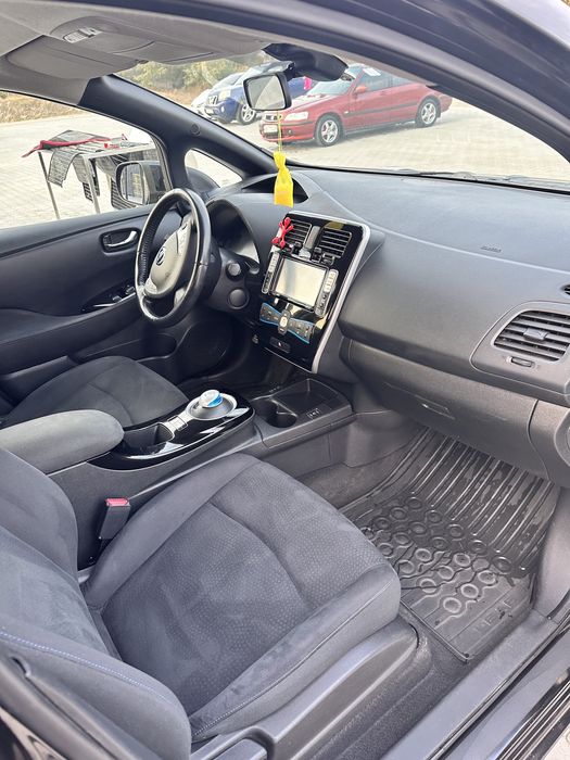 Оренда Nissan Leaf 3500 нед