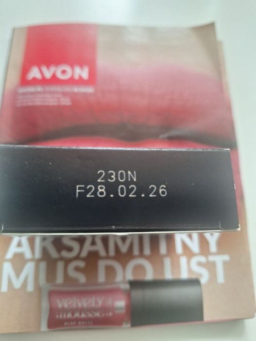 Avon podkład w kompakcie
