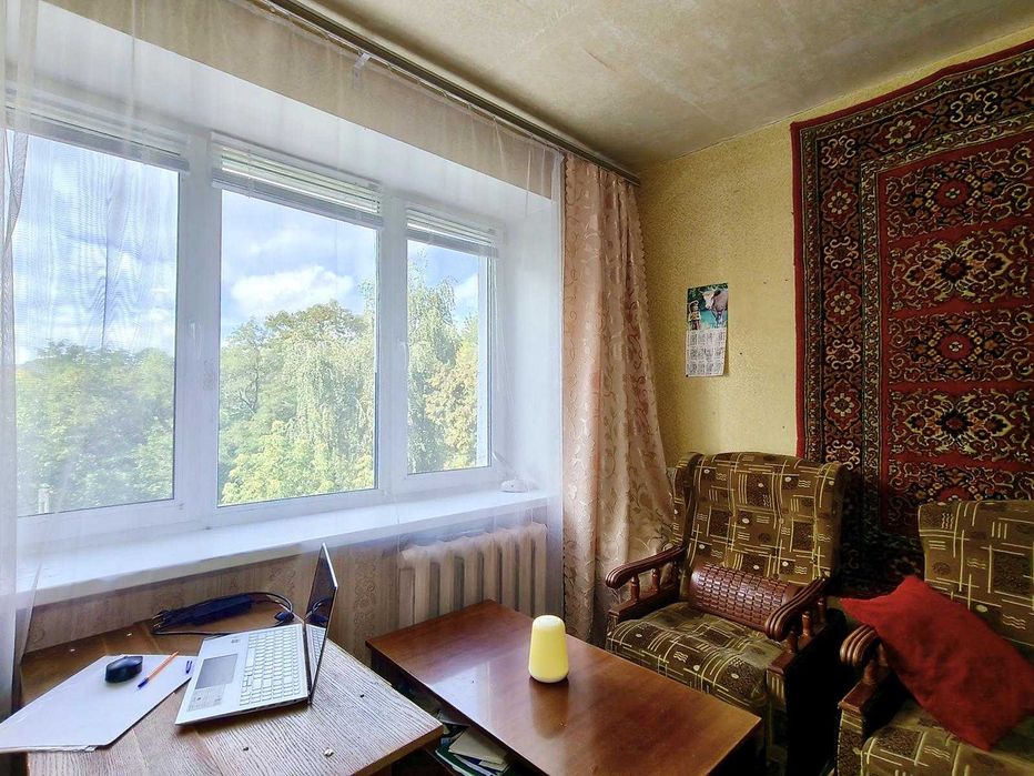 Продаж 2-кімнатної квартири 46 м2 в цегляному будинку біля ПК ХІМІКИ.