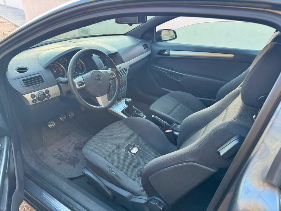 Opel astra gtc 1.3