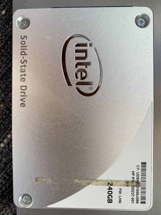Блок памʼяті SSD intel 240 Гб