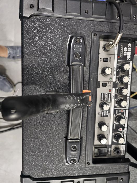 Roland Cube 60 Amplificador Guitarra Electrica
