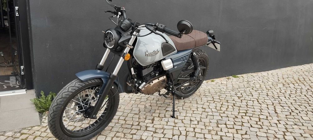Moto FB Mondial Spartan 125cc