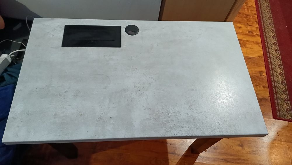 Sprzedam stół na działke lub do garażu