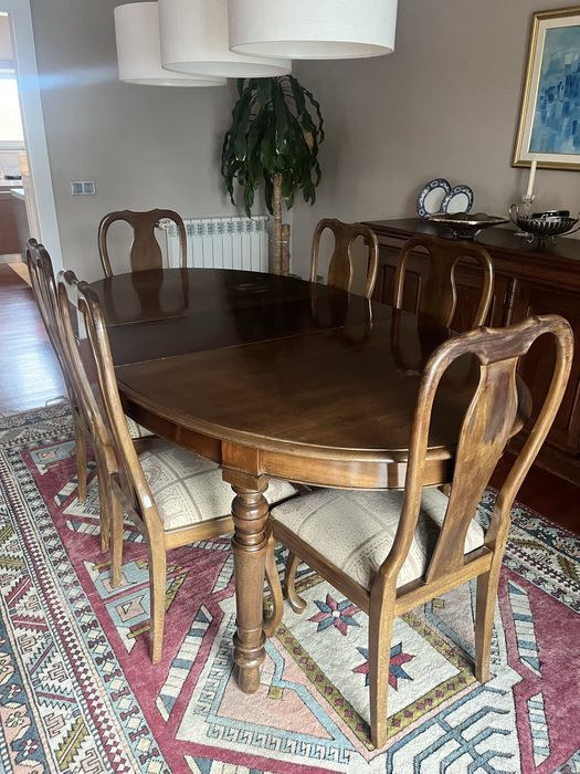 Mesa de jantar clássica extensível em madeira + 6 cadeiras