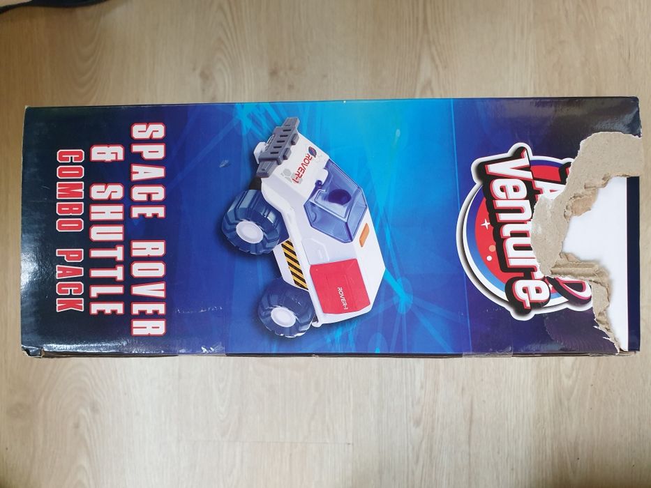 Ігровий набір Astro Venture Space Rover і Shuttle.