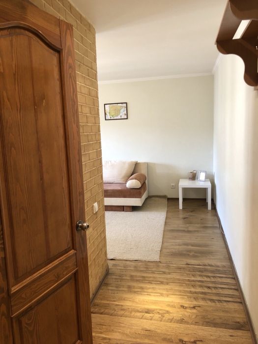 Продаю свою 2-х ком. квартиру, ул. Соборна, Центр