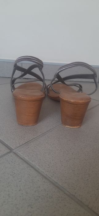 Lekkie sandałki rozm 40