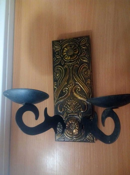 Подсвечник сувенирный времен ссср с чеканкой, на две свечи