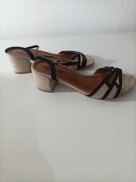 Sandálias Seaside beje e preto 35