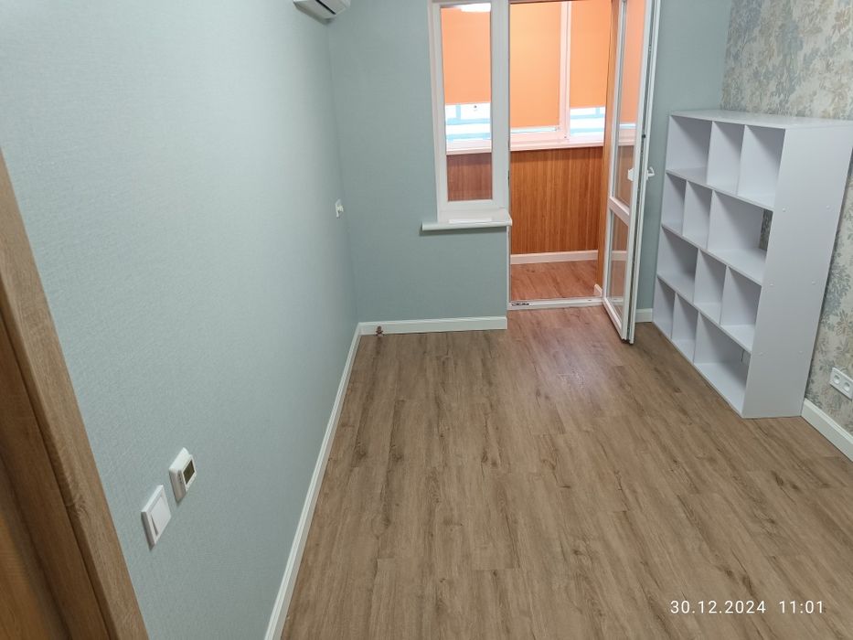 Квартира 4 комнатная  100м.кв. новый ремонт мебель техника