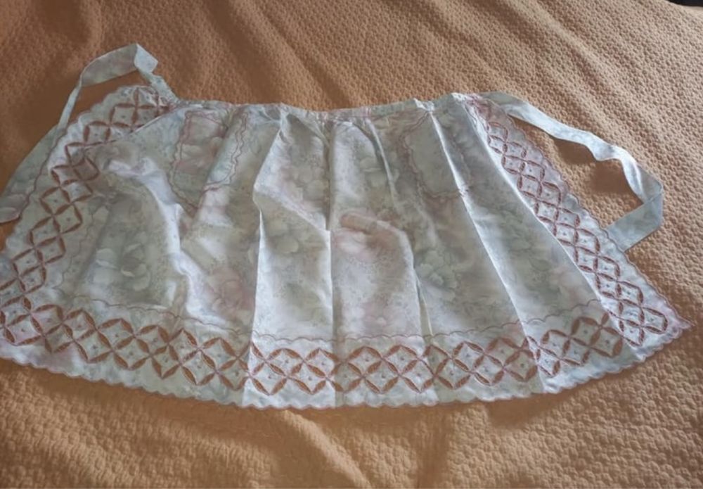 Aventais bordados tradicionais nazare