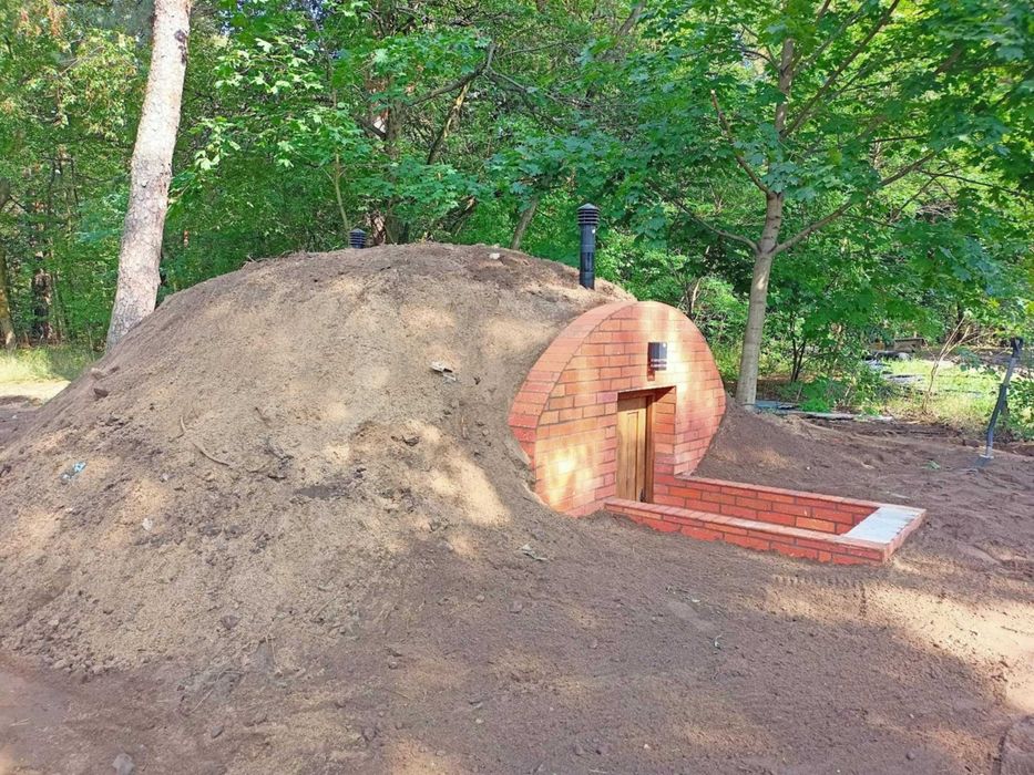 schron betonowy , piwniczka betonowa , ziemianka , piwnica , sauna ogrodowa