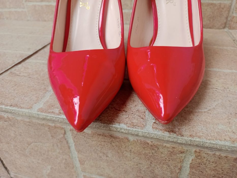 Яскраво червоні лодочки, 35 розмір