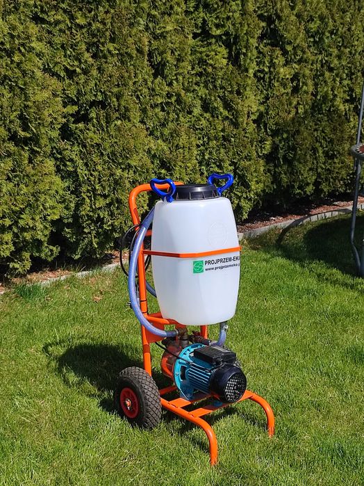 Stacja napełniająco-płucząca marki Projprzem-Eko, model ANP 1000.