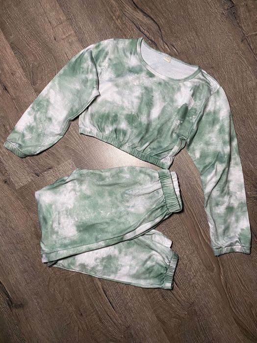 спортивний комплект дівчинці 11-12р.топ і штани костюм