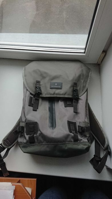 Оригинальный рюкзак Victorinox ALTMONT 3.0 с отделением под ноут.