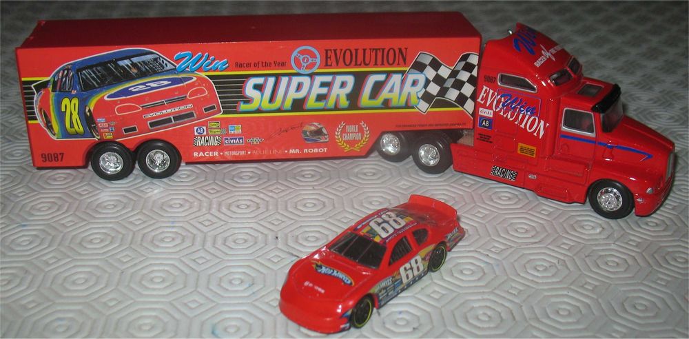 Conjunto Camião Transportador NASCAR + Dodge Charger Stock Car (2010)
