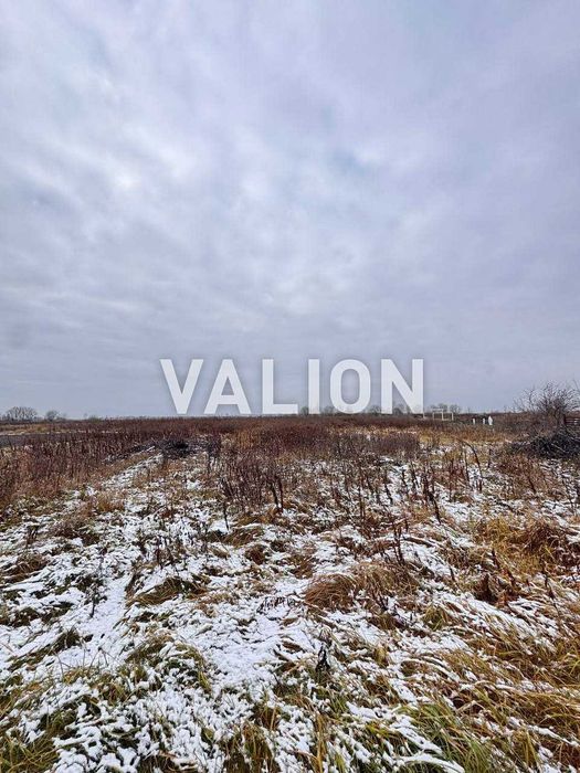 Продаж будинку с. Ставище, Житомирська обл., продаж землі.