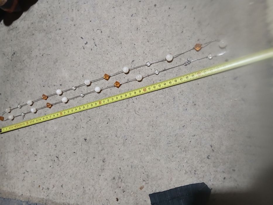 Colar em aço cirúrgico com decoração e pedras sintéticas