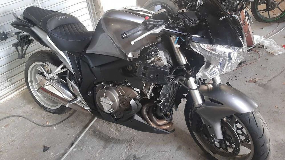 Części Honda VFR 1200 Rok 2011