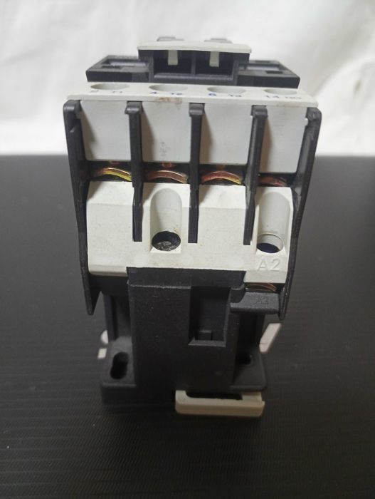 Пускатель (контактор) CJX2-D1810, 18А, 220В, 7,5 кВт