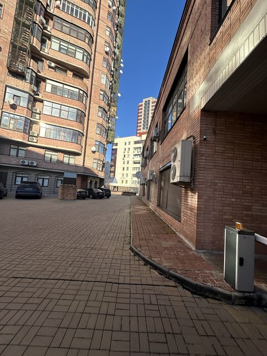 Пряма пропозиція! Продаж Будівлі. Ст. Метро Печерська.