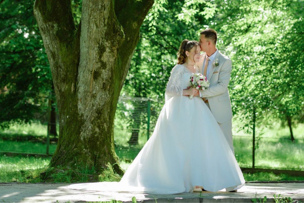 Весільна сукня  від бренду  MERCY