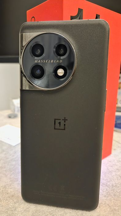 One Plus 11 5G 256 GB Black