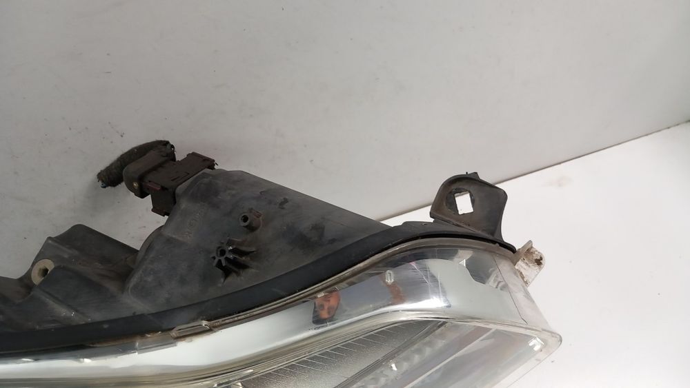 Opel Insignia A Lampa Przód Prawa