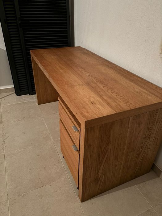 Secretária IKEA MALM