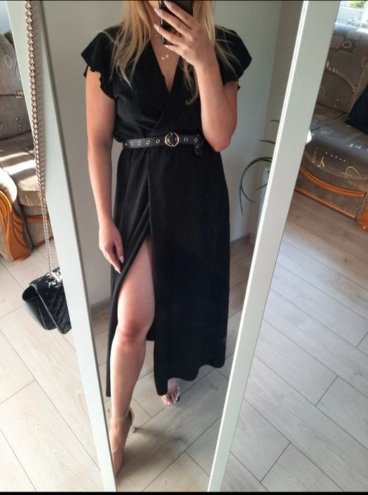Długa czarna sukienka