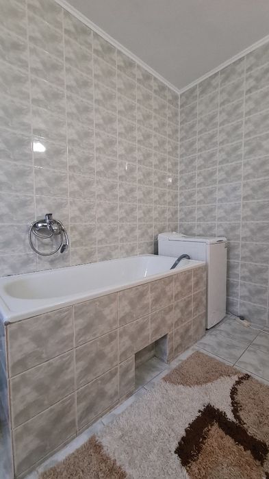 Здається в оренду Будинок у зеленому  р-ні неподалік від гот Європа