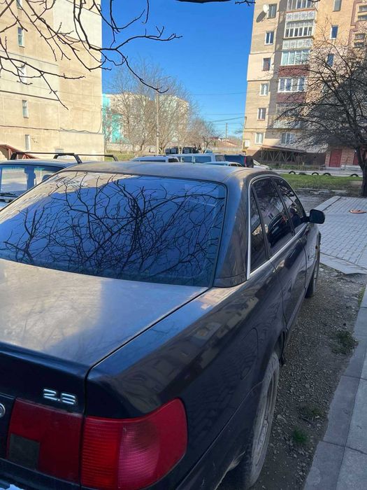 АУДІ А6  ,   2,6    1995р     АКП v6