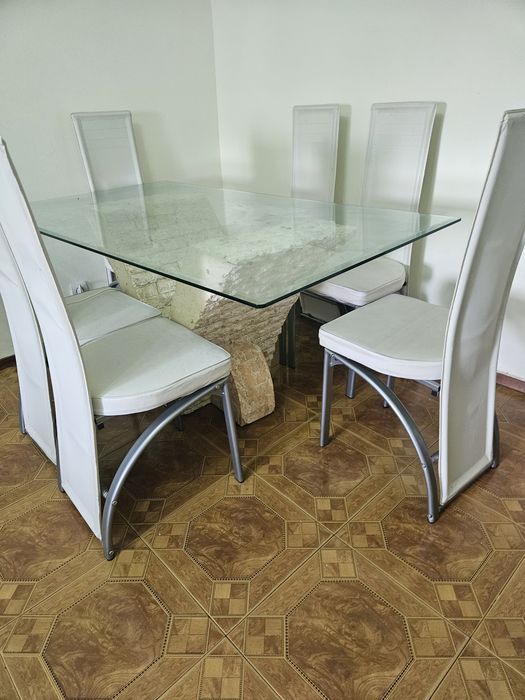 Mesa de jantar com 6 cadeiras