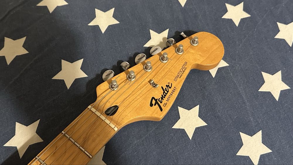 Fender Stratocaster (Torino Red, 1995)