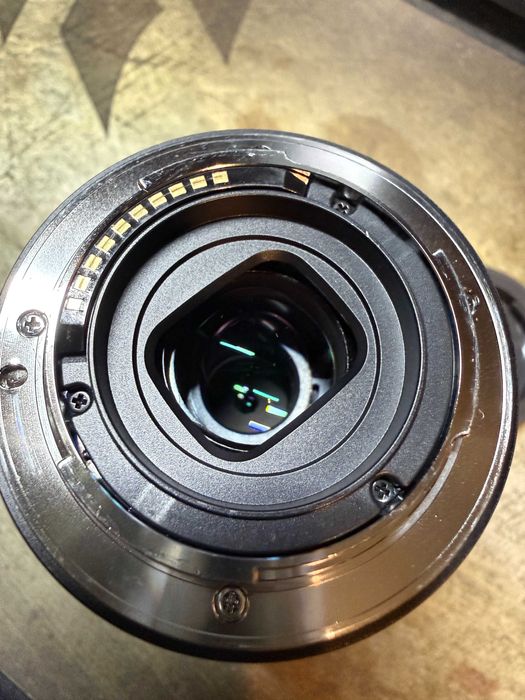 Obiektyw Sony E 18-105 mm f/4 PZ G OSS Stan dobry + filtr