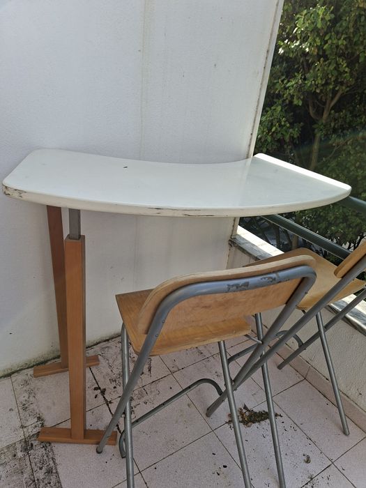 Mesa de cozinha com 4 Bancos de cozinha