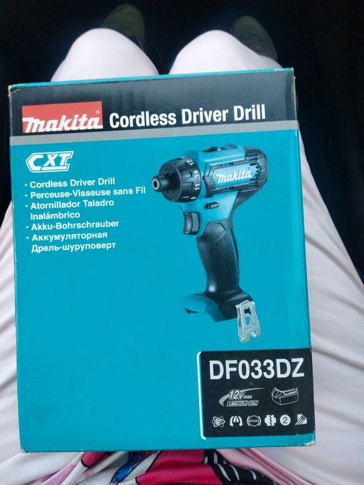 Makita aparafusadora de impacto a bateria