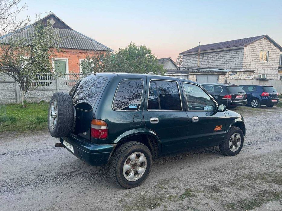 Продам КIA Спортедж 1996 року на повному ходу.до ноября по техпаспорту 2700дол