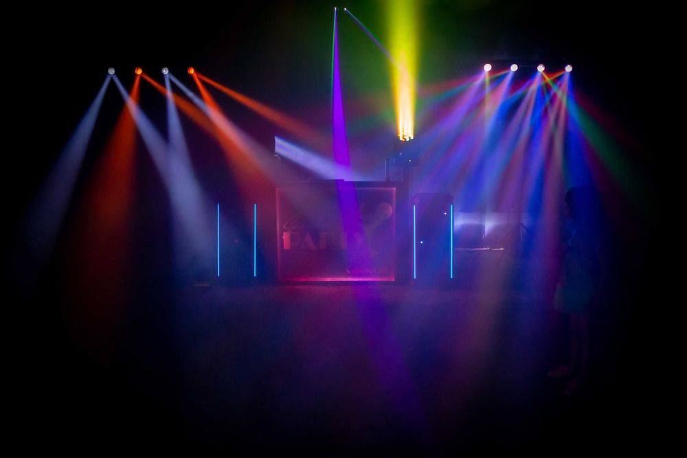 Dmuchany namiot imprezowy, mobilna bibownia na twojej imprezie.