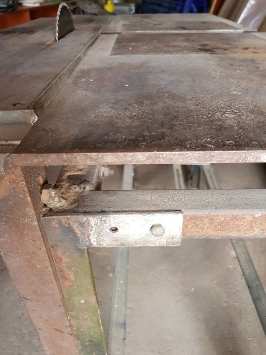 Деревообрабатывающий станок