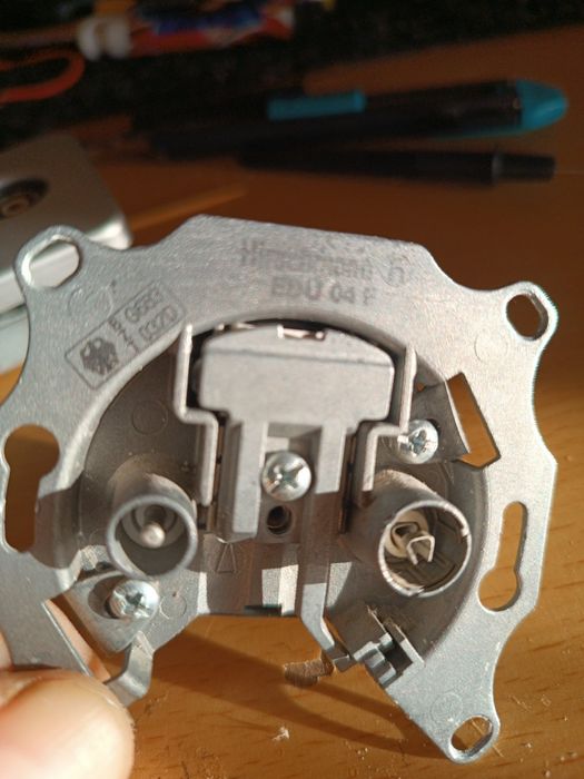 Телевізійна розетка Hirschmann EDU 04 F привезена з Німеччини