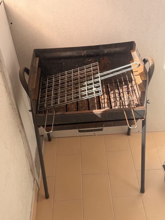 Churrasqueira em otimo estado