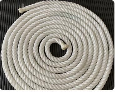 Corda Torcida Branca Multiuso Alta Resistência (12mm) com 9,5m comprimento