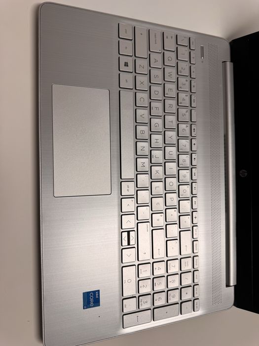 Portatil HP 15s- fq2000np