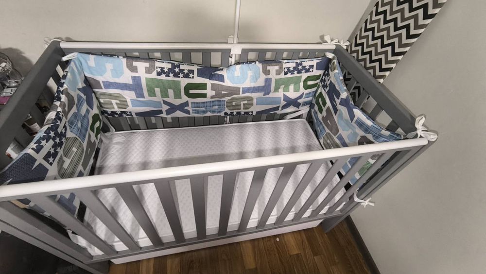 Продам дитяче ліжечко в повній комплектації